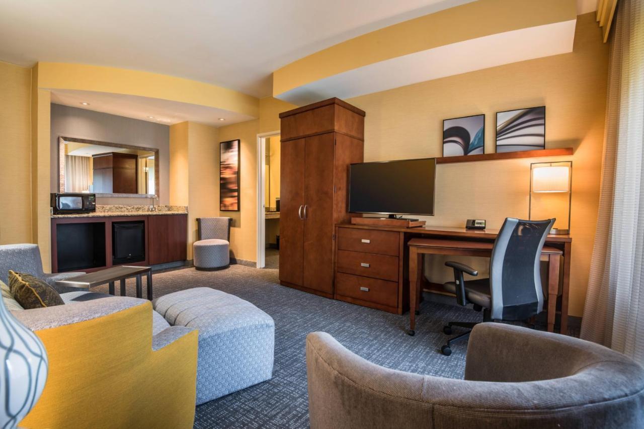 Hotel Courtyard By Marriott Waldorf Exterior foto