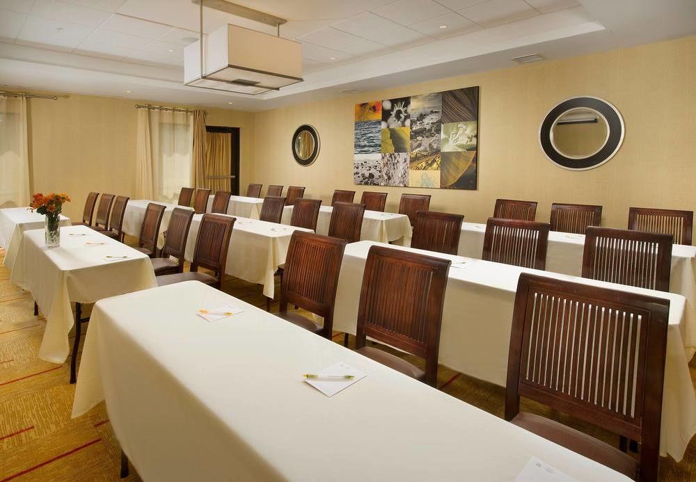Hotel Courtyard By Marriott Waldorf Exterior foto