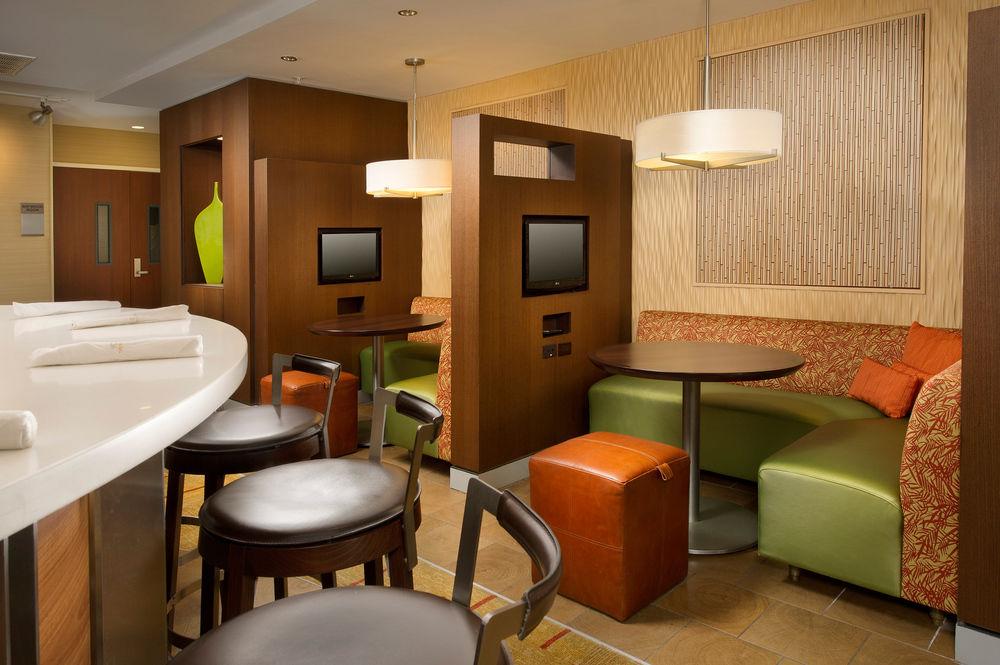 Hotel Courtyard By Marriott Waldorf Exterior foto