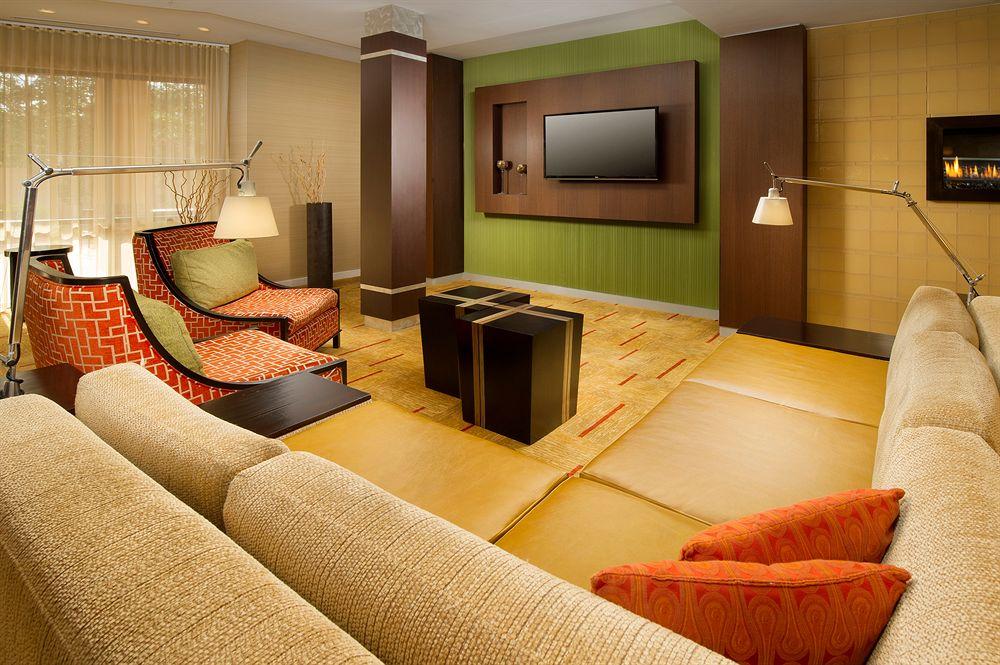 Hotel Courtyard By Marriott Waldorf Exterior foto