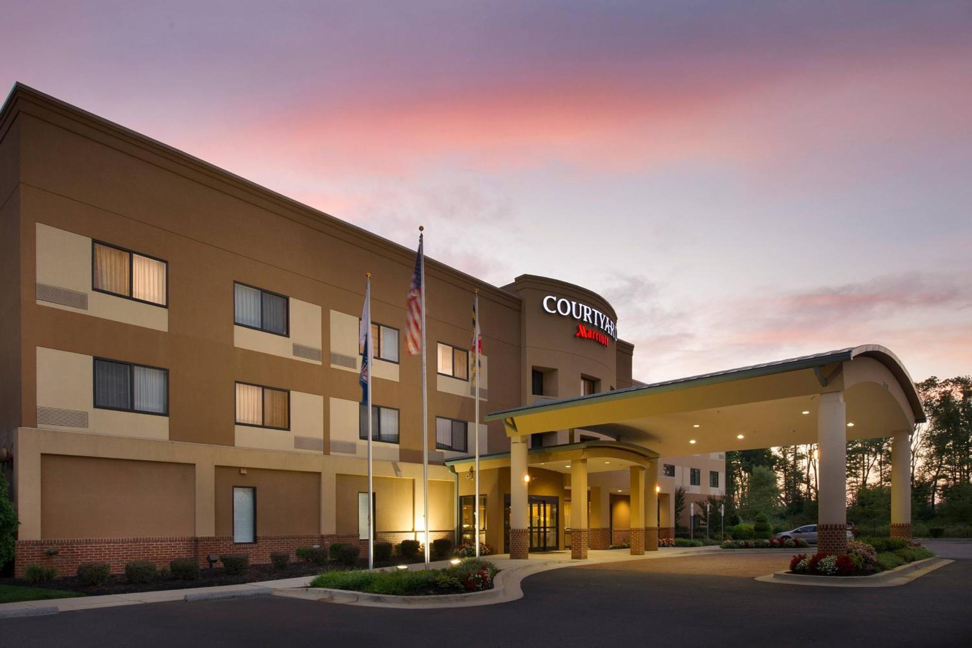 Hotel Courtyard By Marriott Waldorf Exterior foto