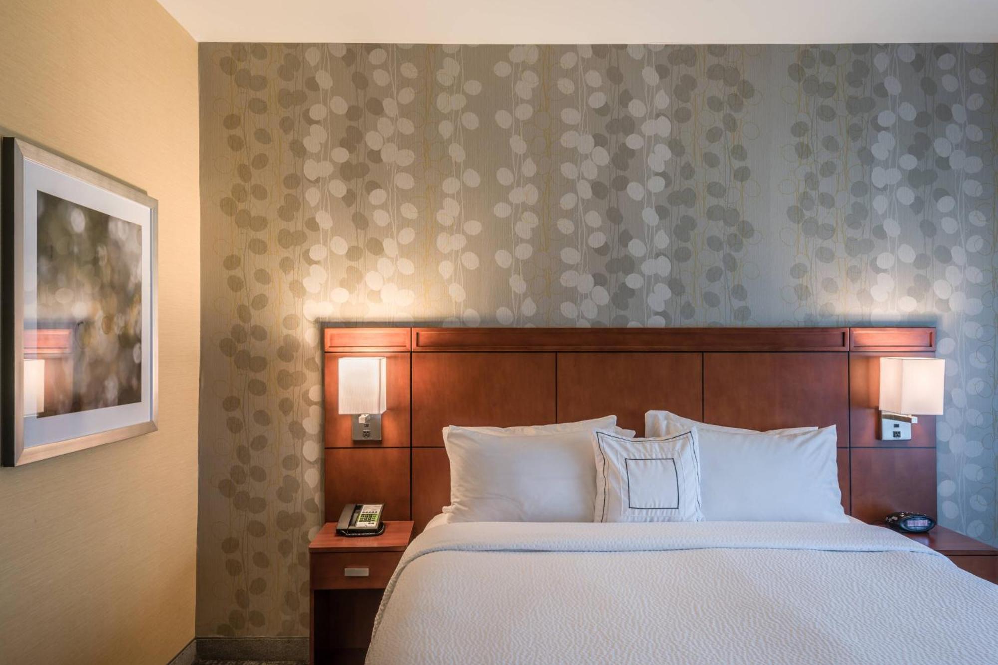 Hotel Courtyard By Marriott Waldorf Exterior foto