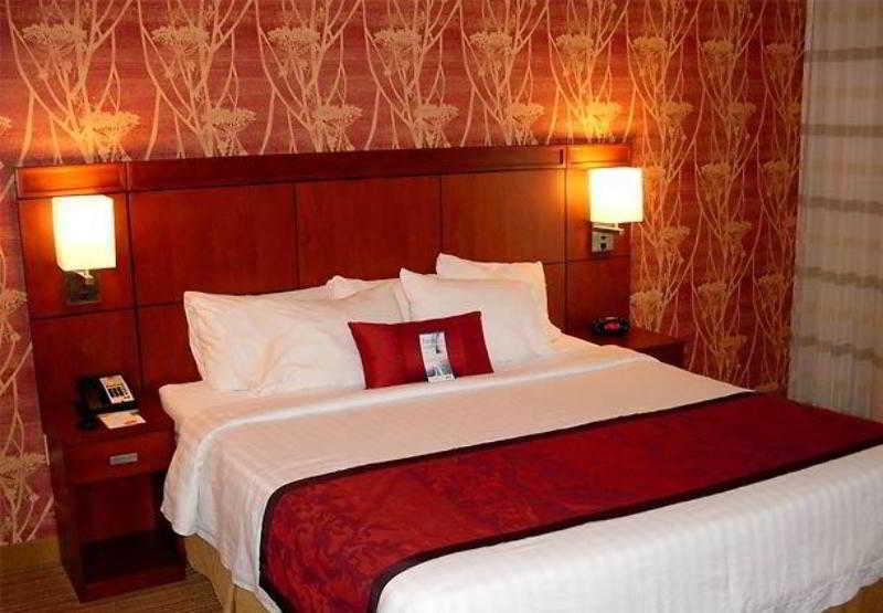 Hotel Courtyard By Marriott Waldorf Exterior foto